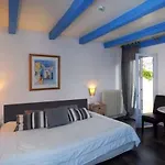 Ermitage 3* Les Angles (Gard)
