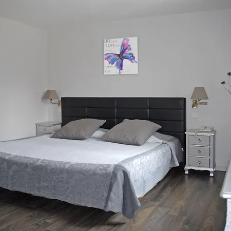 Ermitage Avignon Hotel 3*