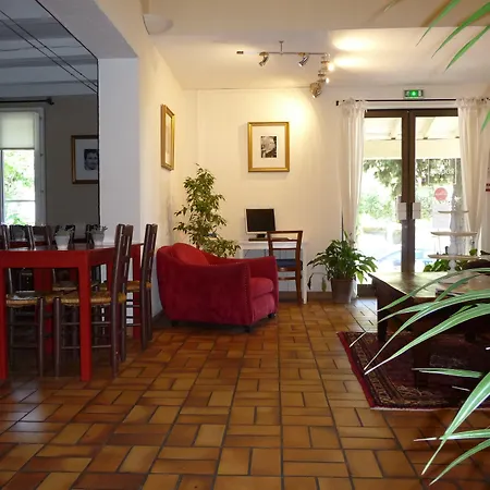 Ermitage Avignon 3*