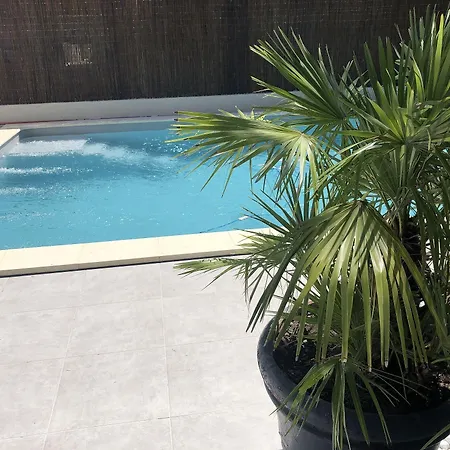 Ermitage Avignon 3* Les Angles (Gard)