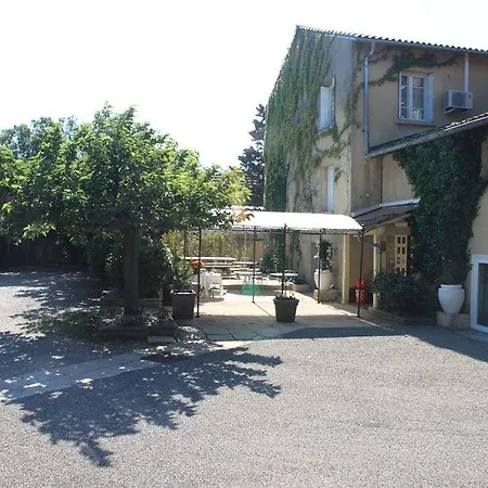 Ermitage Hotell Les Angles (Gard)