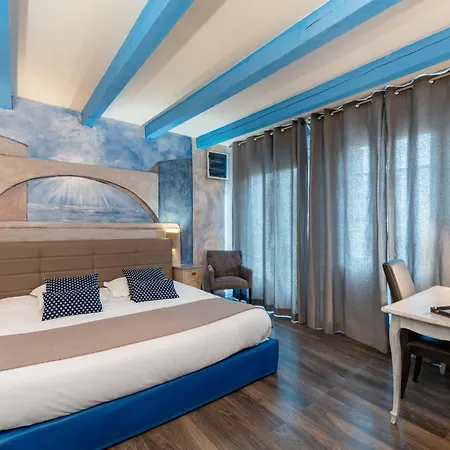 Ermitage מלון 3*