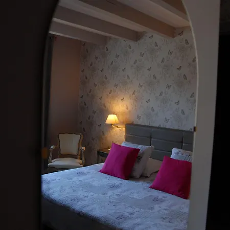 Hotell Ermitage Les Angles (Gard)
