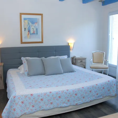 Ermitage 3* Les Angles (Gard)