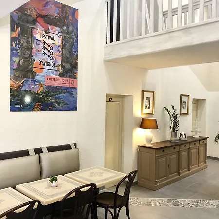 Ermitage מלון 3*