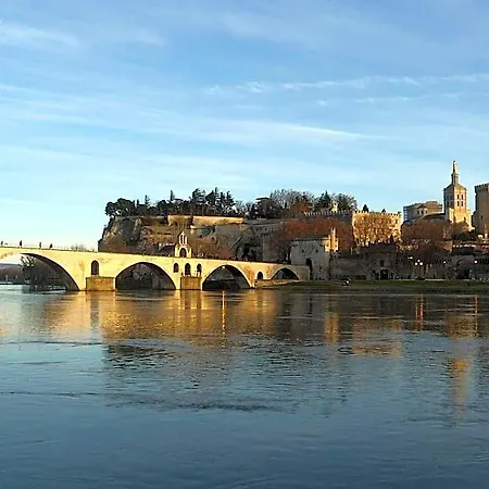 Ermitage Avignon 3* Les Angles (Gard)