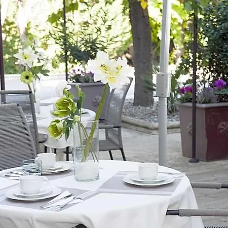 Ermitage Avignon Hotel Les Angles (Gard)