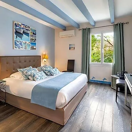 Ermitage Avignon Hotel 3*