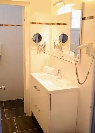 Ermitage Avignon 3*
